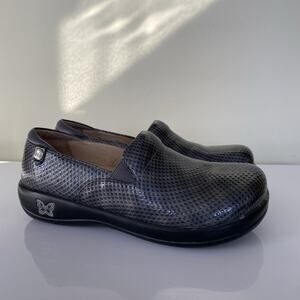 Alegria Metallic Charcoal Slip-On Clog — Textured Gray Upper